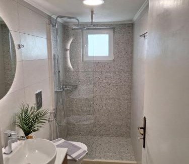 Ieromonachos House | Militsa House: Family-Friendly Retreat with Top Reviews