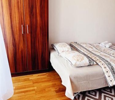 Alipasin Most Apartment | Miljacka: Guest Rated 9/10 with Family-Friendly Amenities