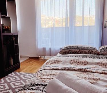 Alipasin Most Apartment | Miljacka: Guest Rated 9/10 with Family-Friendly Amenities