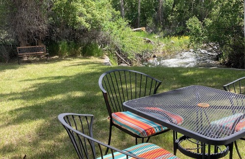 Sheridan Cabin | Top-Rated Mill and Main Cabin: Family-Friendly Retreat