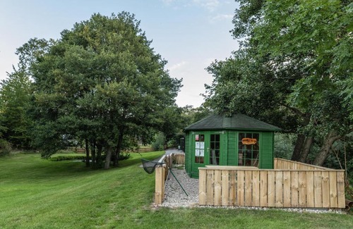 Buckie Other | Cozy Mill Brae Fishery B-bothy - Pet Friendly Retreat