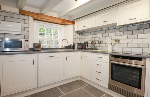 St. Neot Cottage | Cozy Mill Cottage with Open Fire in Scenic St Neot