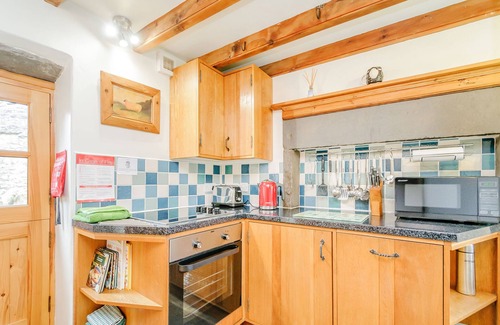 Gayle Cottage | Charming Mill Cottage: Cozy Retreat with Open Fire & Breakfast