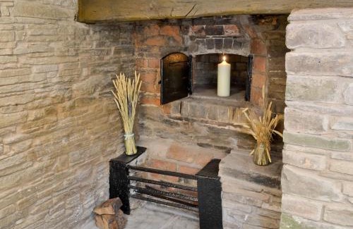 Peterchurch House | Mill Cottage: Family-Friendly Retreat with 4-Star Comfort
