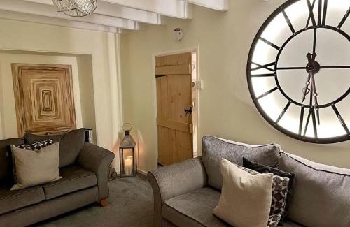 Pickering House | Top-Rated Mill Cottage: Perfect for Family Getaways