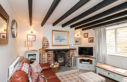 Hinderwell House | Pet-Friendly Retreat at Mill Cottage with Great Reviews!