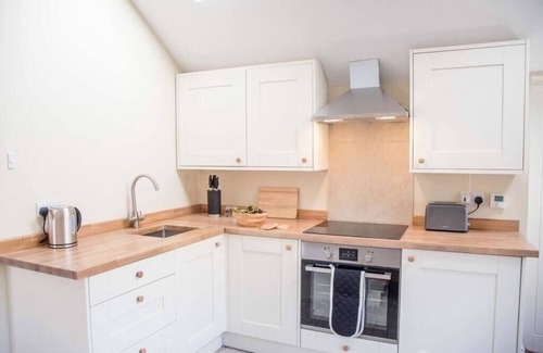 Woodbridge Apartment | Cozy Mill Cottage in Tunstall with Breakfast & Kitchen