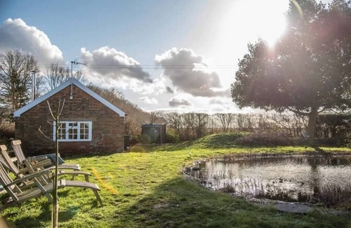 Woodbridge Apartment | Cozy Mill Cottage in Tunstall with Breakfast & Kitchen