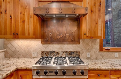 Incline Village House | Relax at Mill Creek Retreat with Pool & Pet-Friendly Options