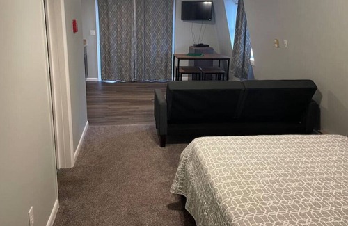 Pulaski Apartment | Exceptional Mill House Market Suite B: Family-Friendly Retreat