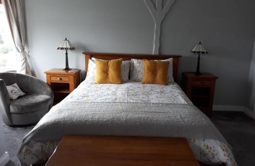 Buncrana House | Top-Rated Mill Lane with Wheelchair Access for Your Stay