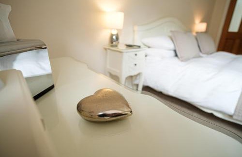 Gilwern Bed & Breakfast | Experience Mill Lodge in Brecon Beacons with Ocean Views