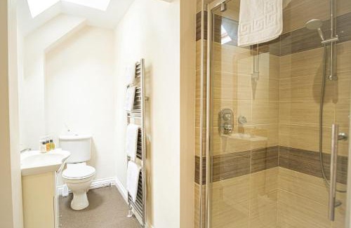 Gilwern Bed & Breakfast | Experience Mill Lodge in Brecon Beacons with Ocean Views