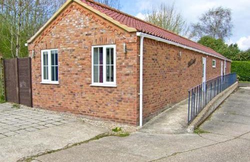 Brisley House | Pet-Friendly Mill Lodge: 4-Star Retreat with High Ratings