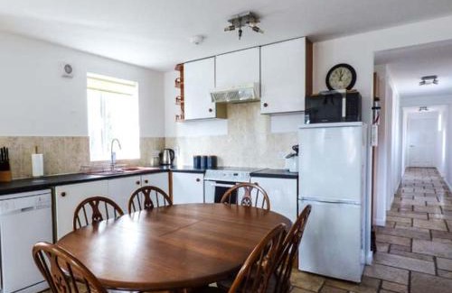 Brisley House | Pet-Friendly Mill Lodge: 4-Star Retreat with High Ratings