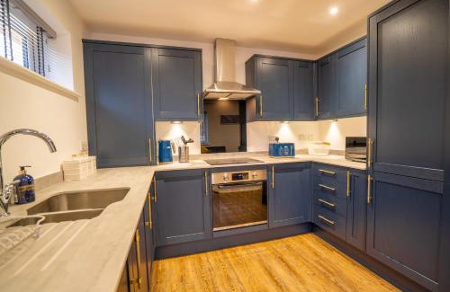 Crawley House | Inviting Mill Road Apartment: Family-Friendly Comfort Awaits