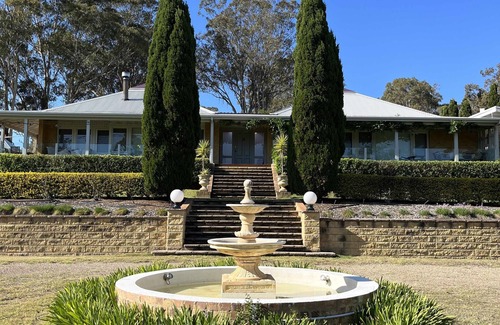 Pokolbin House | Experience Milla's Vineyard Estate - Centrally Located Retreat