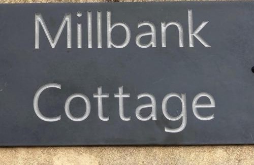 Chipping Campden House | Inviting Millbank Cottage: Child-Friendly & 4-Star Stay