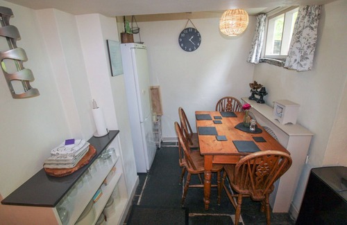 Coniston Cottage | Milldam Cottage, Coniston - a cottage that sleeps 4 guests in 2 bedrooms