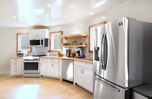 Dillon Beach House | Epic Millenium Falcon DB: Guest Rated 9.8 with Great Amenities