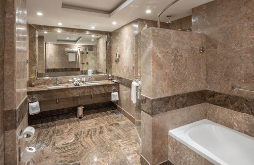 Mecca Hotel | Comfortable Stay at Millennium Makkah Al Naseem Hotel