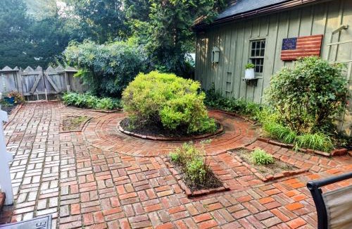 Odessa Bed & Breakfast | Unforgettable Stay at Miller-Dunham House B&B - 10/10 Rated