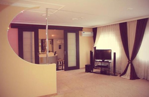 Almetyevsk Hotel | Budget-Friendly Stay at Miller Hotel with Breakfast & Hot Tub