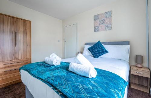 Motherwell Apartment | Cozy Millfield House: Family-Friendly 2-Bed Retreat