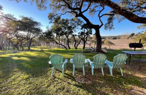 Canyon Lake House | Child-Friendly Millie's Waterfront Cottages - Guest Rated 10/10
