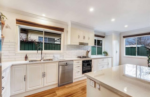Bright Apartment | Millie's Retreat: Pet-Friendly 3 BR House, Sleeps 6