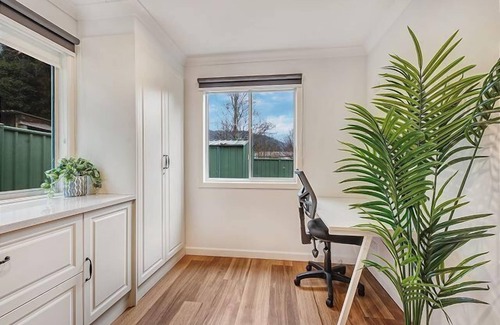 Bright Apartment | Millie's Retreat: Pet-Friendly 3 BR House, Sleeps 6