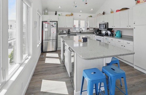 Townsend's Inlet House | Beachfront Bliss: Five-Star Ocean View Retreat Awaits