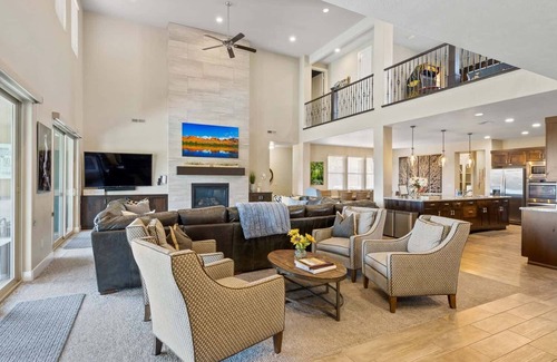 Santa Clara House | Unmatched Views and Private Pool at Paradise Village Retreat