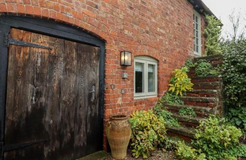 Woolhope House | Discover Millpond Bothy: A Cozy 4-Star Retreat