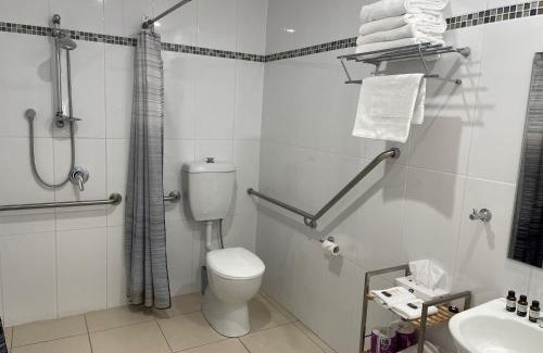 Millthorpe Hotel | Inviting Millthorpe Motel: Pet-Friendly with Top Guest Ratings