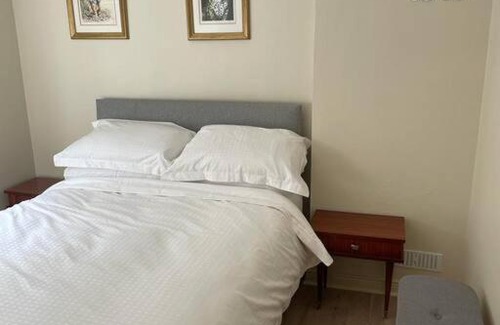 Castledawson House | Inviting Millview Cottage - Child-Friendly Retreat, 9.3/10
