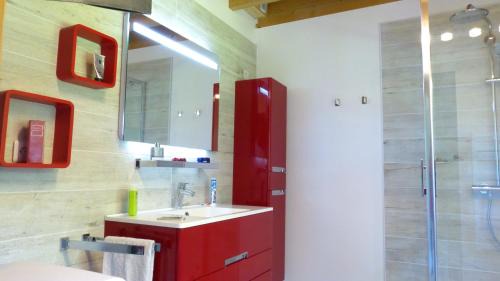 Milly-la-Foret House | Cozy Millygite Loft - Pet & Child Friendly Getaway