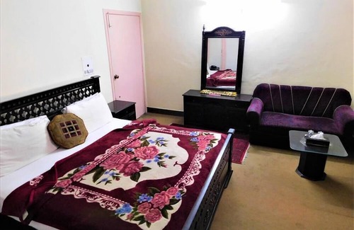 F-6 Sector House | Cozy Milton Guest House with Breakfast & Family-Friendly Vibe