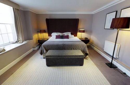 Steventon Hotel | Milton Hill: Relax by the Pool and Indulge in Spa Bliss