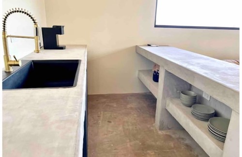 Valle de Guadalupe Hotel | Discover Comfort at MILU-CABAÑA PREMIUM with Family-Friendly Amenities