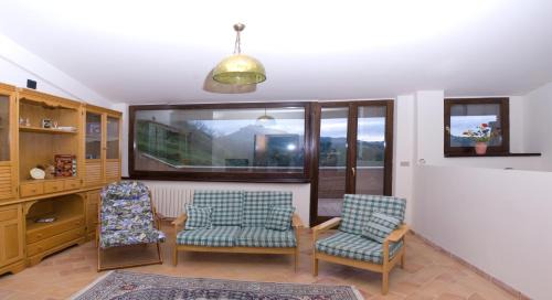Ascoli Piceno House | Charming Mimì e Cocò Country House: Pet Friendly & Family Ready