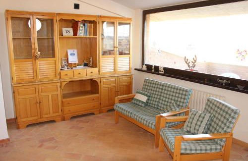 Ascoli Piceno House | Charming Mimì e Cocò Country House: Pet Friendly & Family Ready