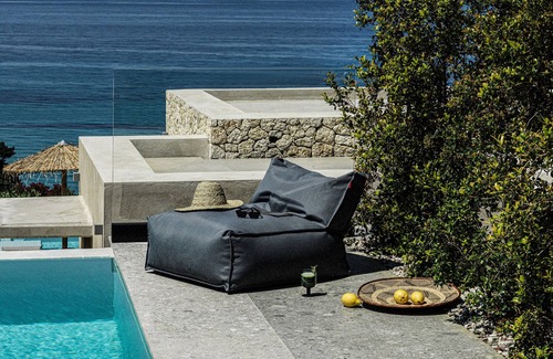 Paramonas Villa | Experience Bliss at Mimi and Coco Villa Julious
