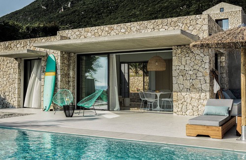 Paramonas Villa | Discover the Elegance of Mimi and Coco Villa Juno