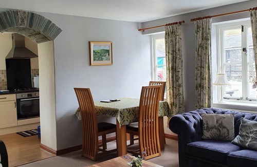 Lower Trengale Cottage | Cozy MIMI'S COTTAGE with Open Fire in Scenic St Neot