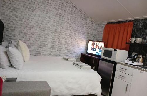 Greater Johannesburg Metropolitan Area Apartment | Mimis Cozy Cabin