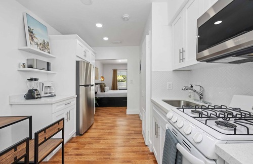 Northeast Miami Apartment | Relax in MIMO5-4: Your Ideal Miami Escape Awaits