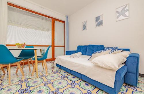 Capo Mimosa-Rollo Apartment | Oceanview Retreat at Appartamento Mimosa Blu