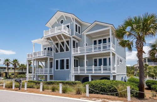 Gulf Trace House | Delightful Mimosa Mornings: Family-Friendly Getaway