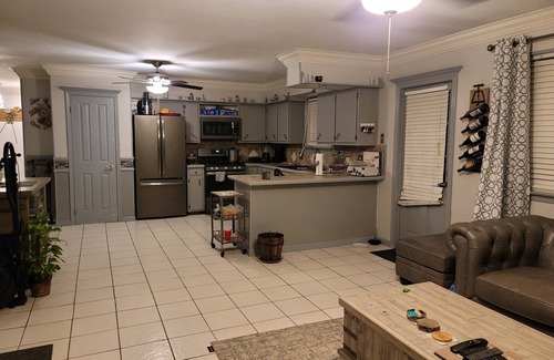 Baker House | Family-Friendly 2BR Retreat Near Park & Sports Facilities
